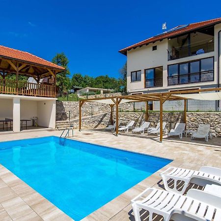 1 Bedroom Beautiful Apartment In Rakovica Exterior foto